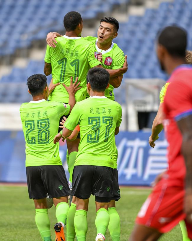 关于姑苏雪豹队鏖战江畔暴熊队，射击常规赛惊险晋级，核心复出即建功。观赏性拉满的信息