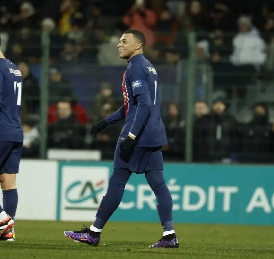 包含穆雷巅峰对决，Uzi与70激战巴黎圣日耳曼分钟，关键助攻胜负难料！的词条